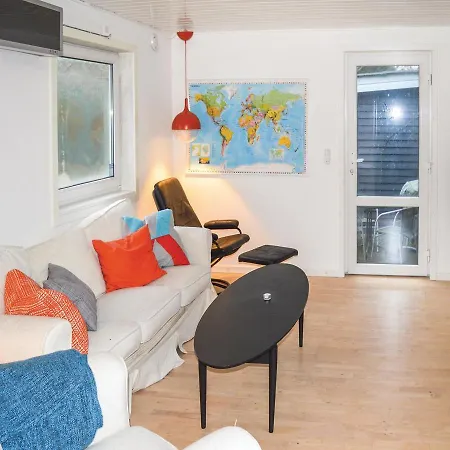 Dom wakacyjny Three-bedroom Holiday In *