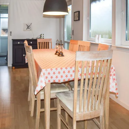 Three-bedroom Holiday In * Storvorde