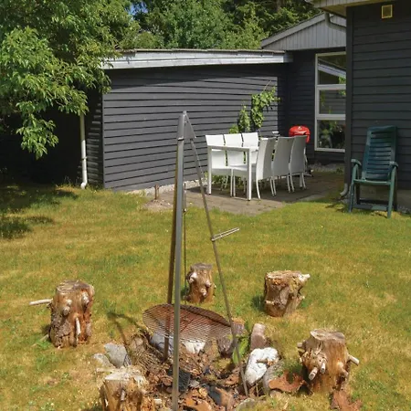 Three-bedroom Holiday In